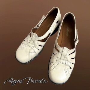Reflections Everyday Sensible Shoes in Cream
